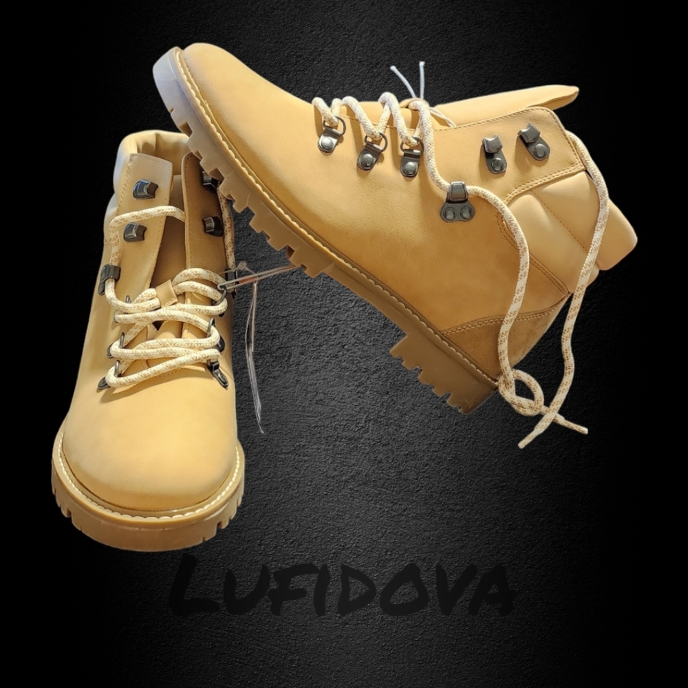 Women's Tully Lace-Up Winter Hiking Boots - Universal Thread™